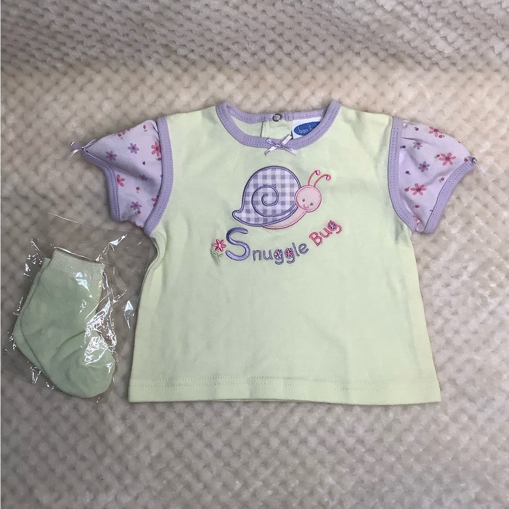 Bon bébé Snuggle Bug Kids Shirt Yellow and Purple Plus Matching Socks 3-6M